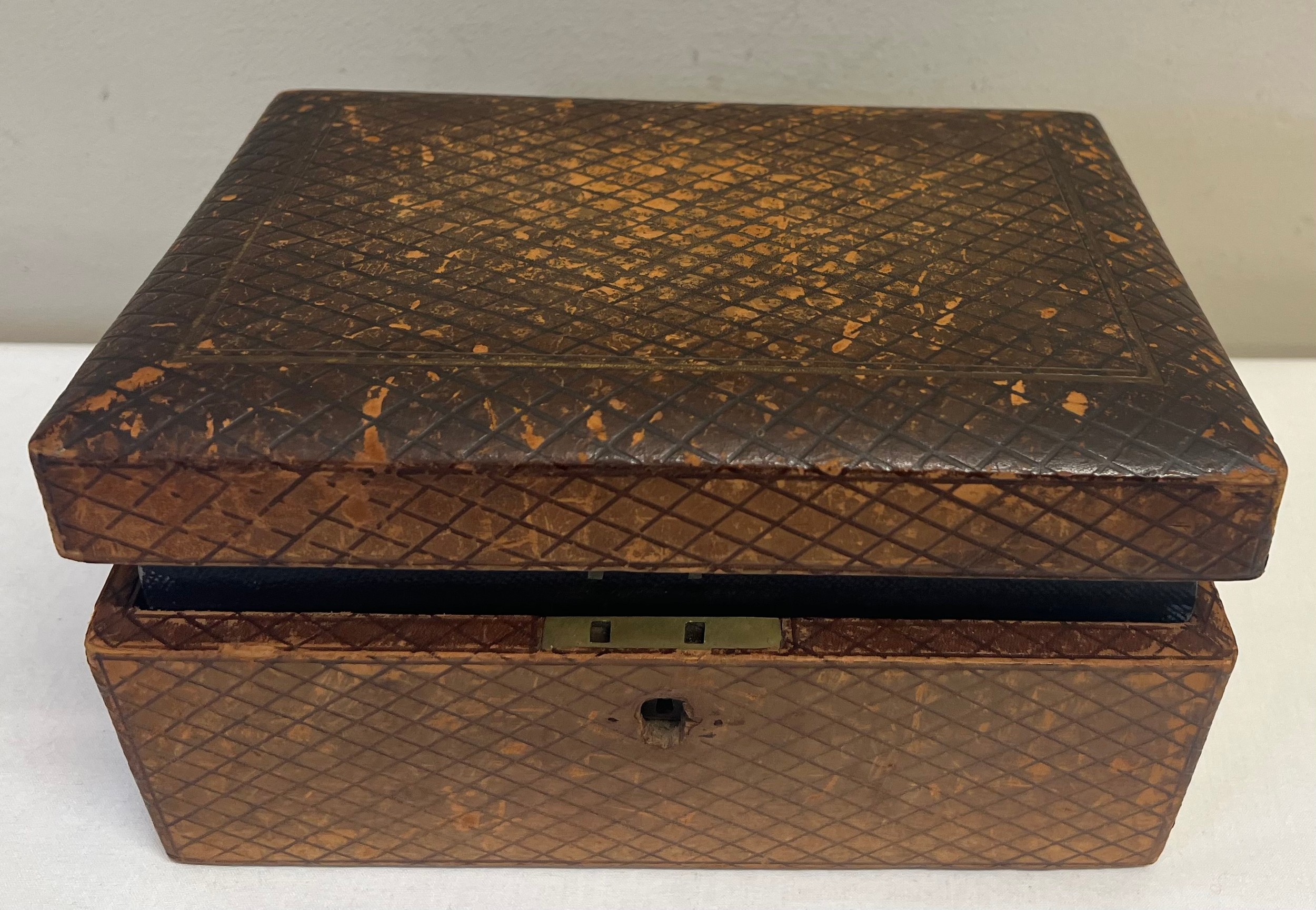 A 19thC leather covered jewellery box and contents to include jewellery, watches, knife etc. - Image 3 of 3