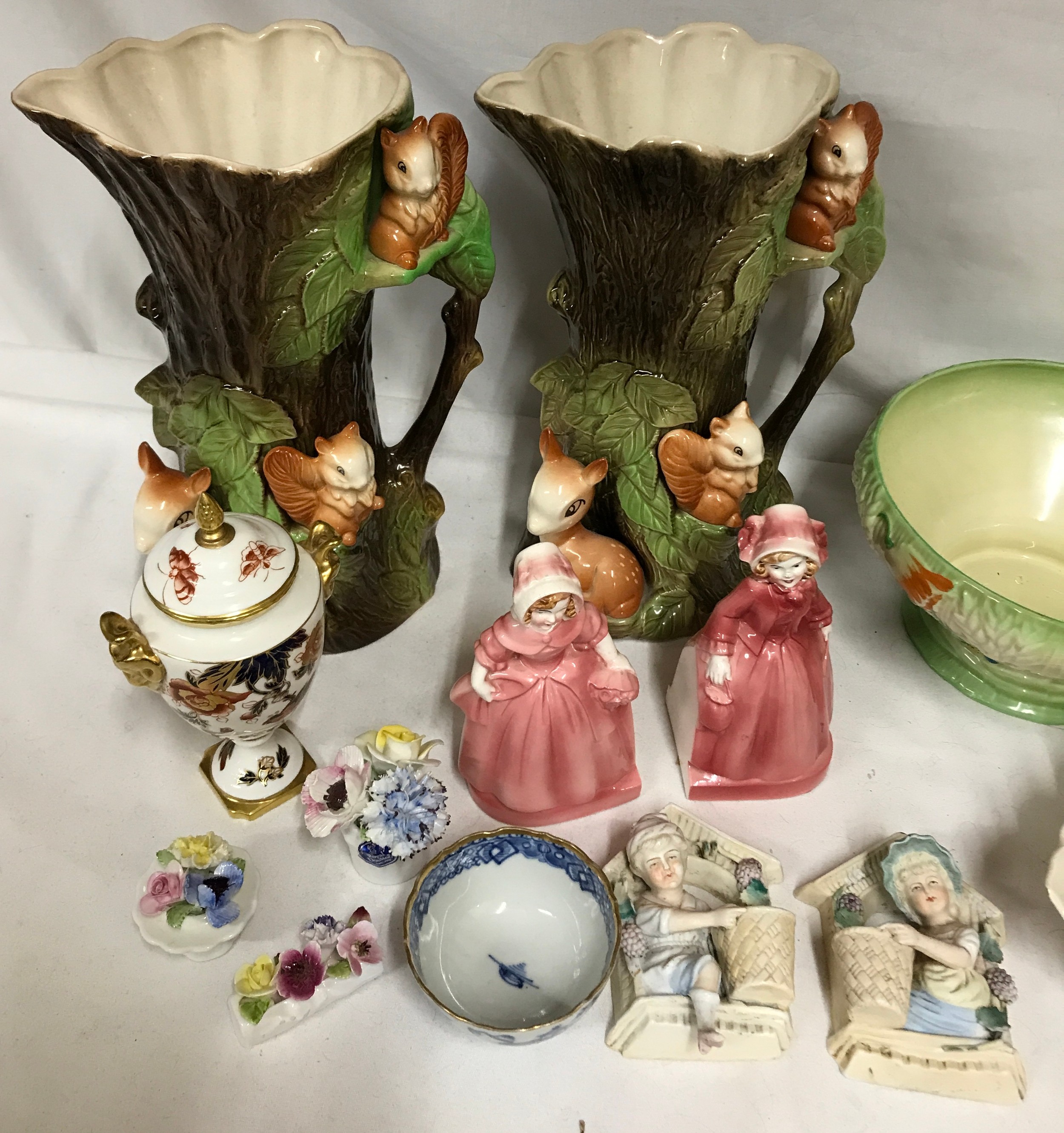 A selection of ceramics to include: 2 x tall Withernsea vases, a Coalport 'Colleen' 21cm, Lady of - Bild 2 aus 14