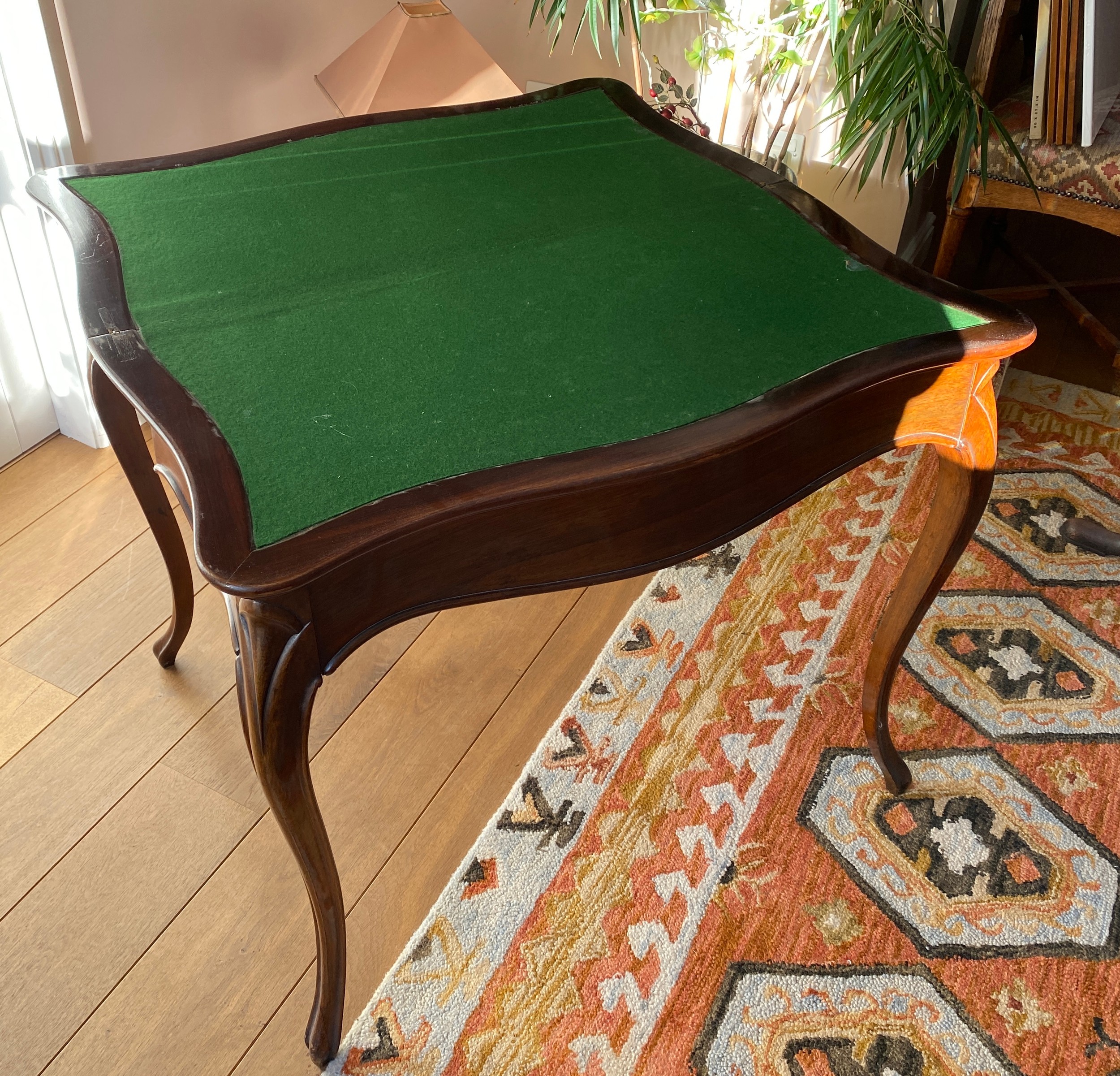 A 19thC rosewood card table on cabriole legs and baize lining. - Image 2 of 6