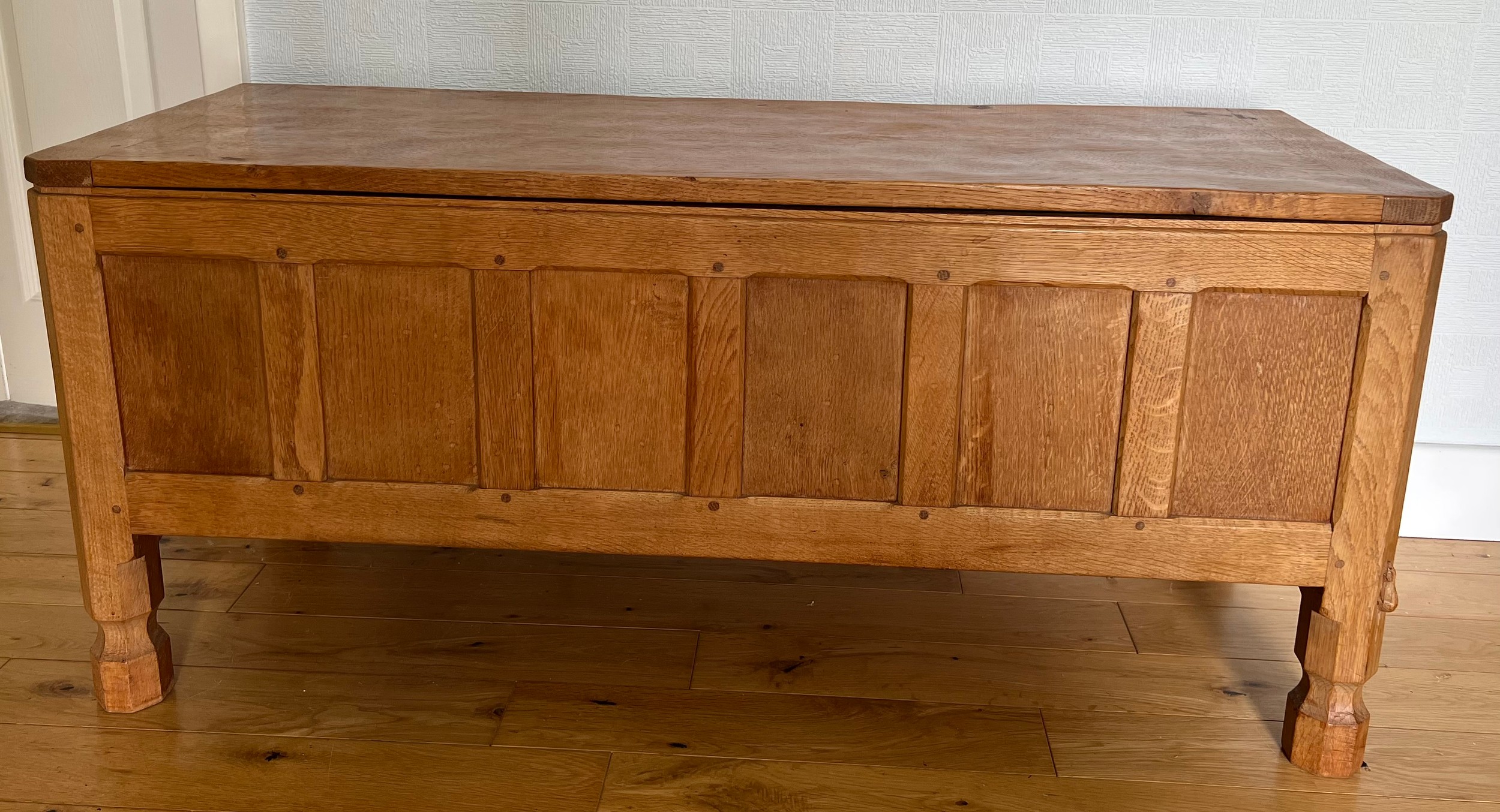 A Robert Mouseman Thompson panelled oak blanket box with hinged top on short octagonal baluster - Image 2 of 8