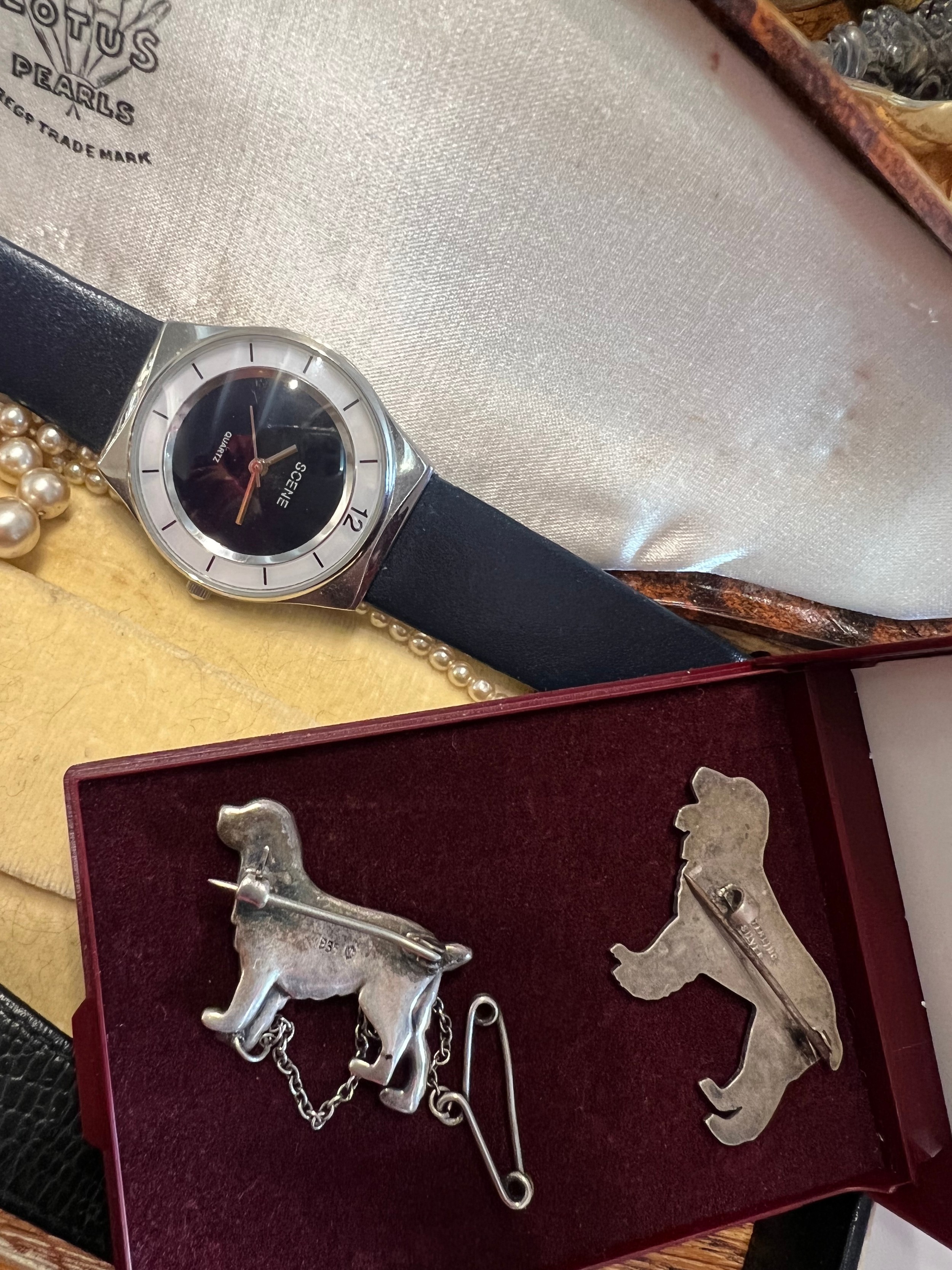 A large quantity of vintage costume jewellery and box to include sterling silver dog brooch, dog - Image 3 of 4