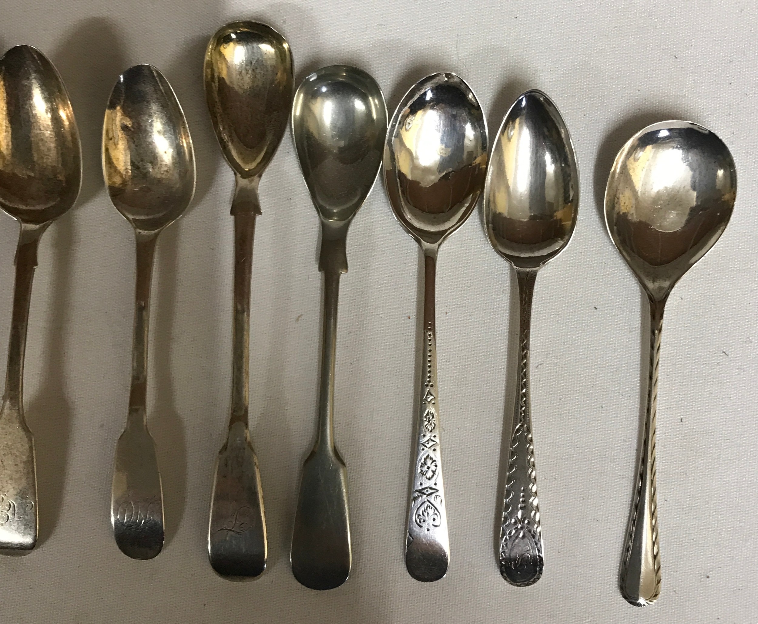 Fourteen hallmarked silver spoons to include 5 matching fiddle pattern teaspoons Exeter 1881, 3 - Image 4 of 10