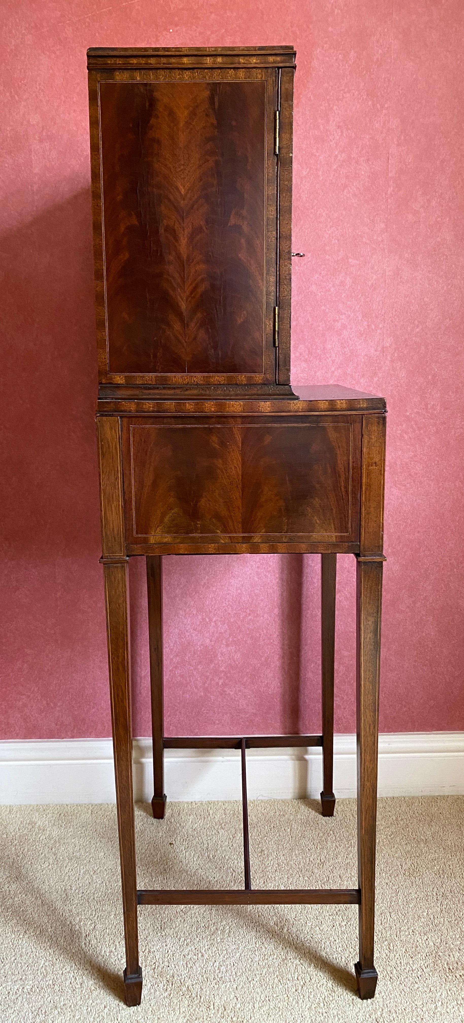 An Edwardian mahogany inlaid cabinet, 2 doors over 4 drawers on square tapered legs. Ivory - Image 4 of 5