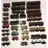 Locomotives and carriages mainly Trix pre-war 00 Gauge to include twin Trix 2901, 8067, 8200 and