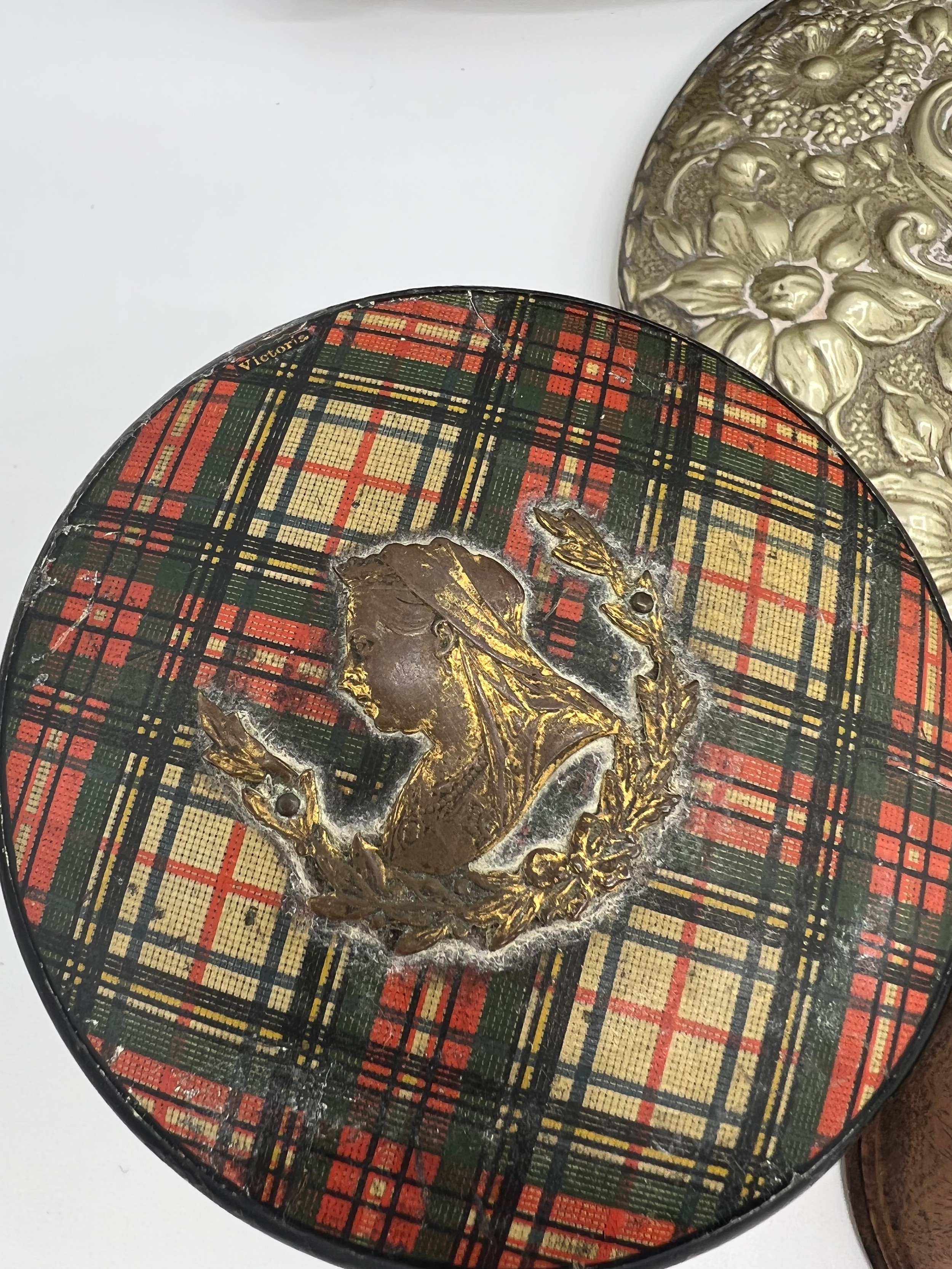 A mixed lot to include Victorian Tartan Ware box depicting Queen Victoria, silver plated salt cup, - Image 2 of 3