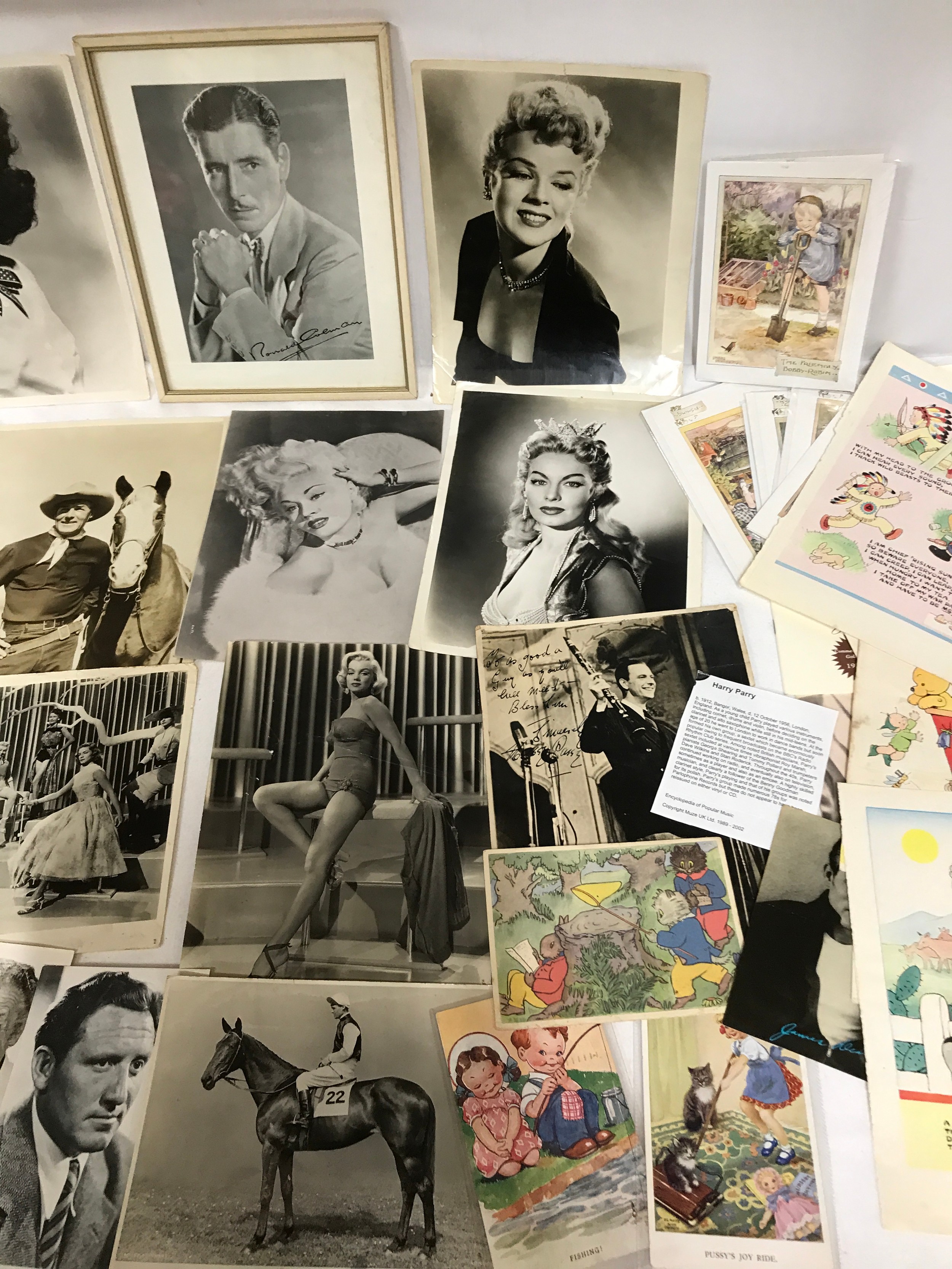 Ephemera to include photographs of Hollywood stars, Marilyn Monroe, Randolf Scott, Laurel and Hardy, - Image 3 of 8
