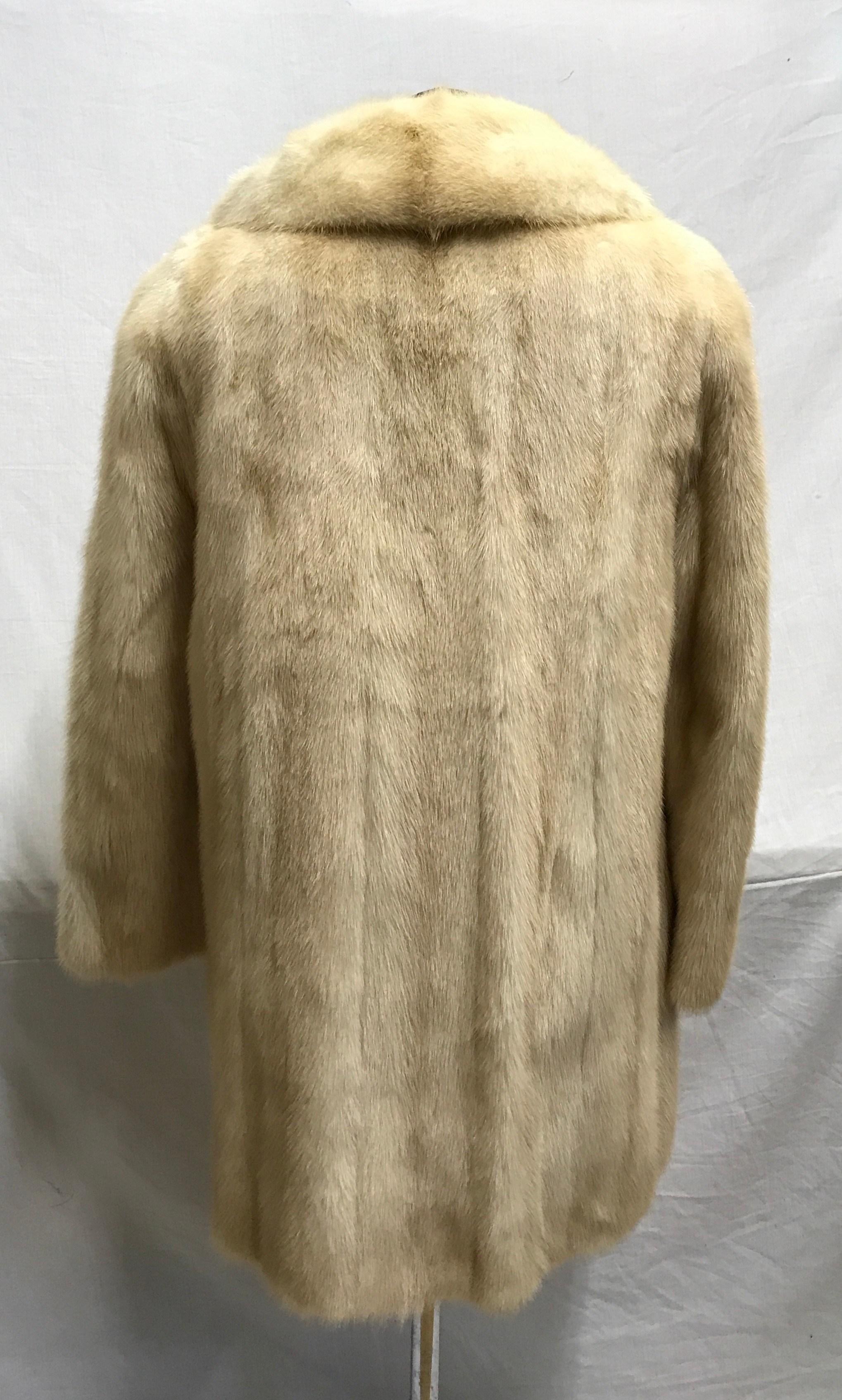 A cream mid-length mink coat with 2 x hook and eye fastenings and curved lapel. Embroidered initials - Image 2 of 4