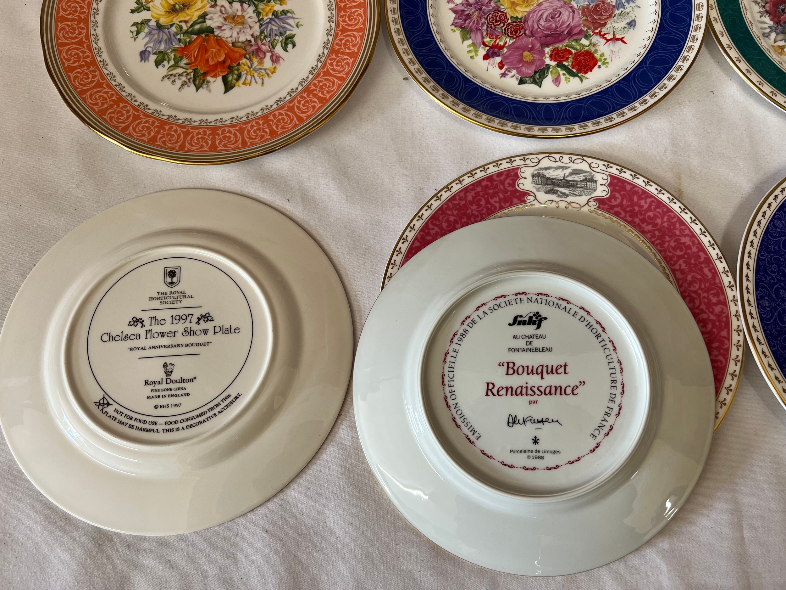 A set of 15 Royal Doulton plates for The Roal Horticultural Society Chelsea Flower Show Plates - Image 2 of 3