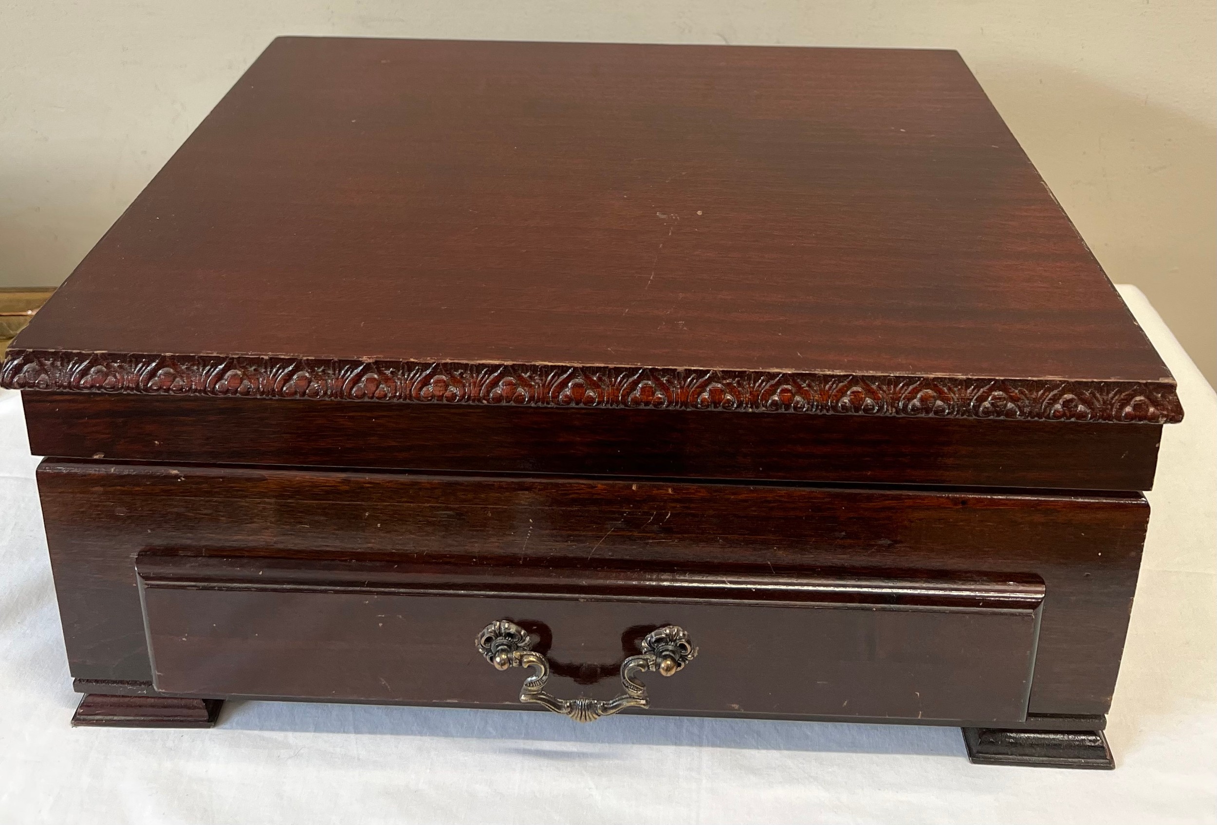 A a wooden cased canteen of silver plated cutlery with drawer to front. - Image 3 of 3