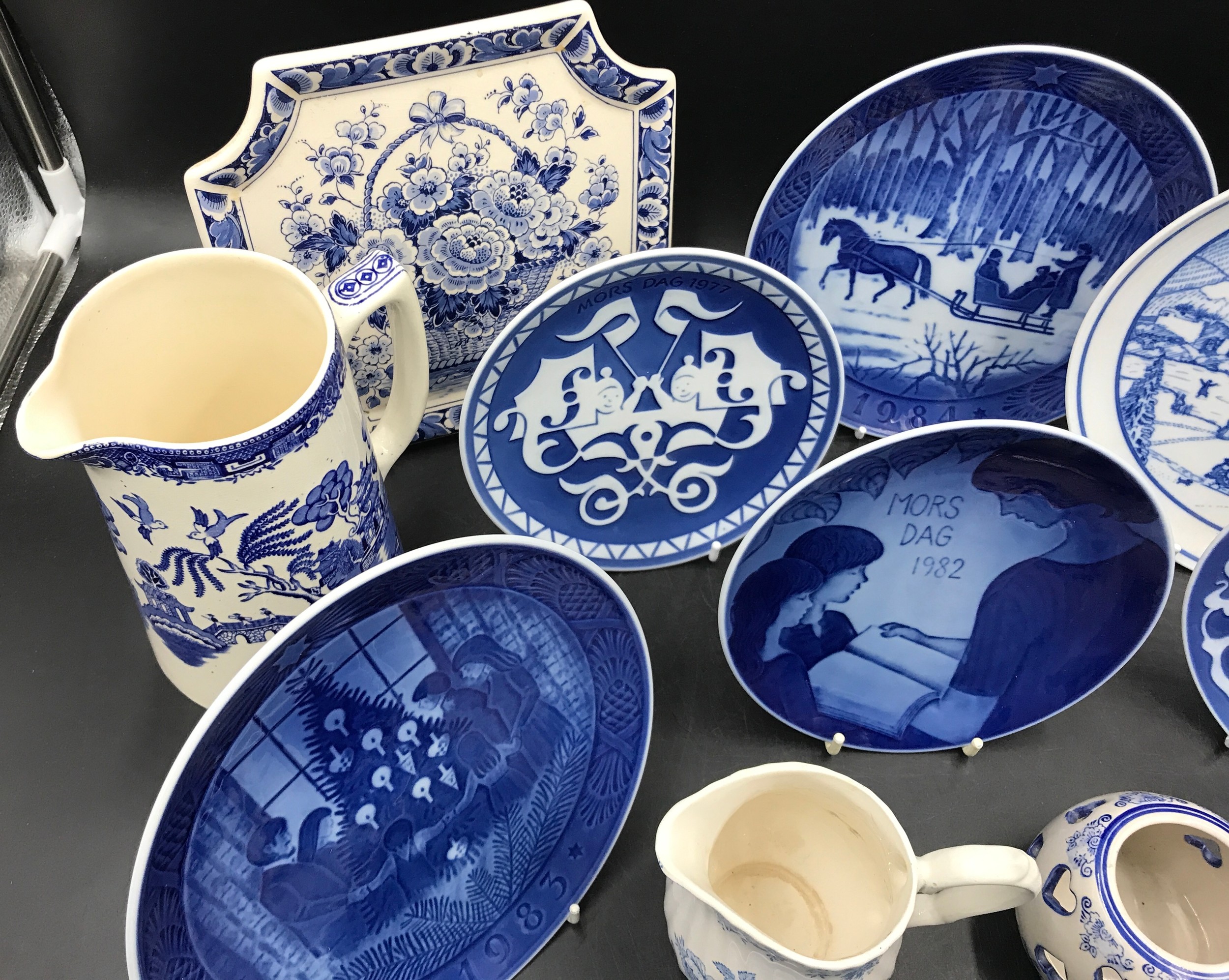 Ceramics to include nine plates, five Royal Copenhagen to commemorate Mother's Day in Denmark, two - Image 2 of 6