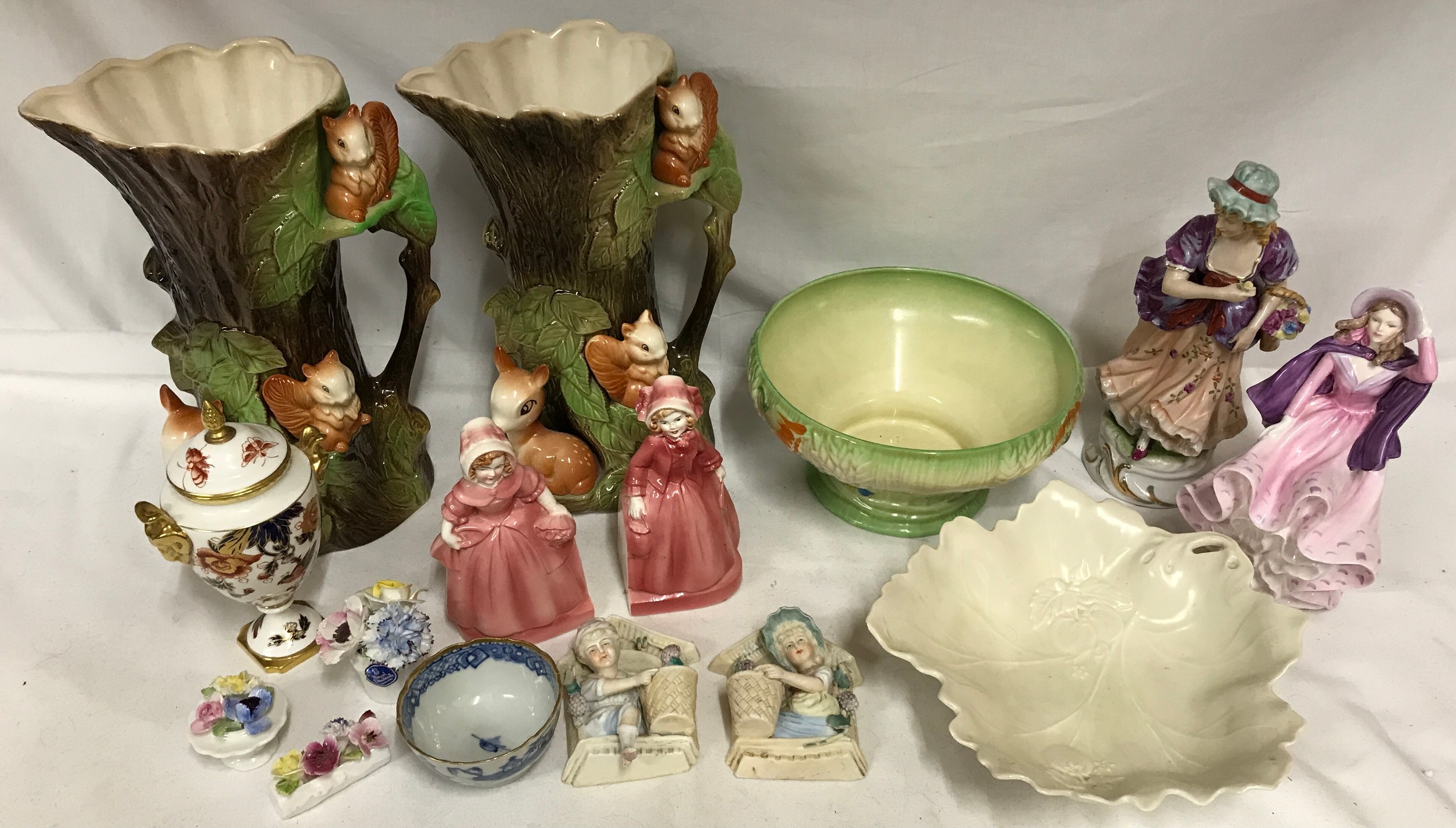 A selection of ceramics to include: 2 x tall Withernsea vases, a Coalport 'Colleen' 21cm, Lady of