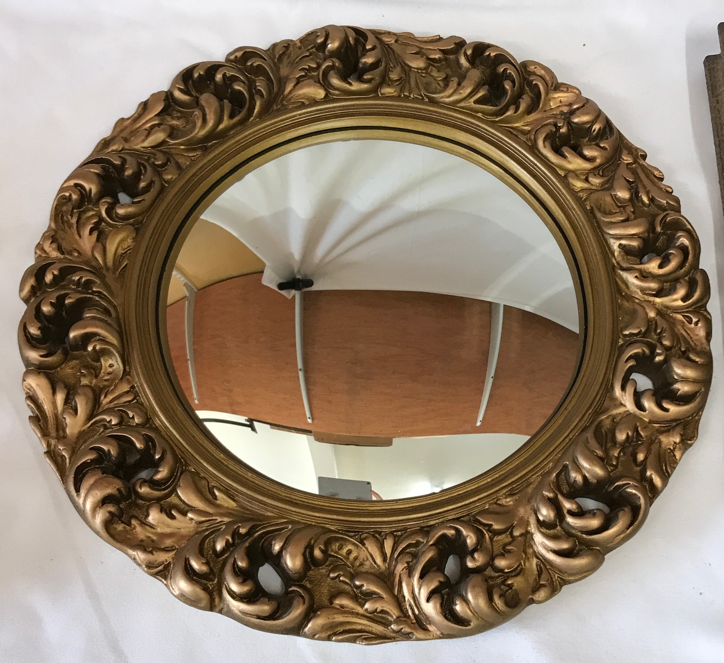 Three contemporary mirrors two gilt framed largest round one 46cm diameter, oblong gilt 45 x 39cm - Image 2 of 4