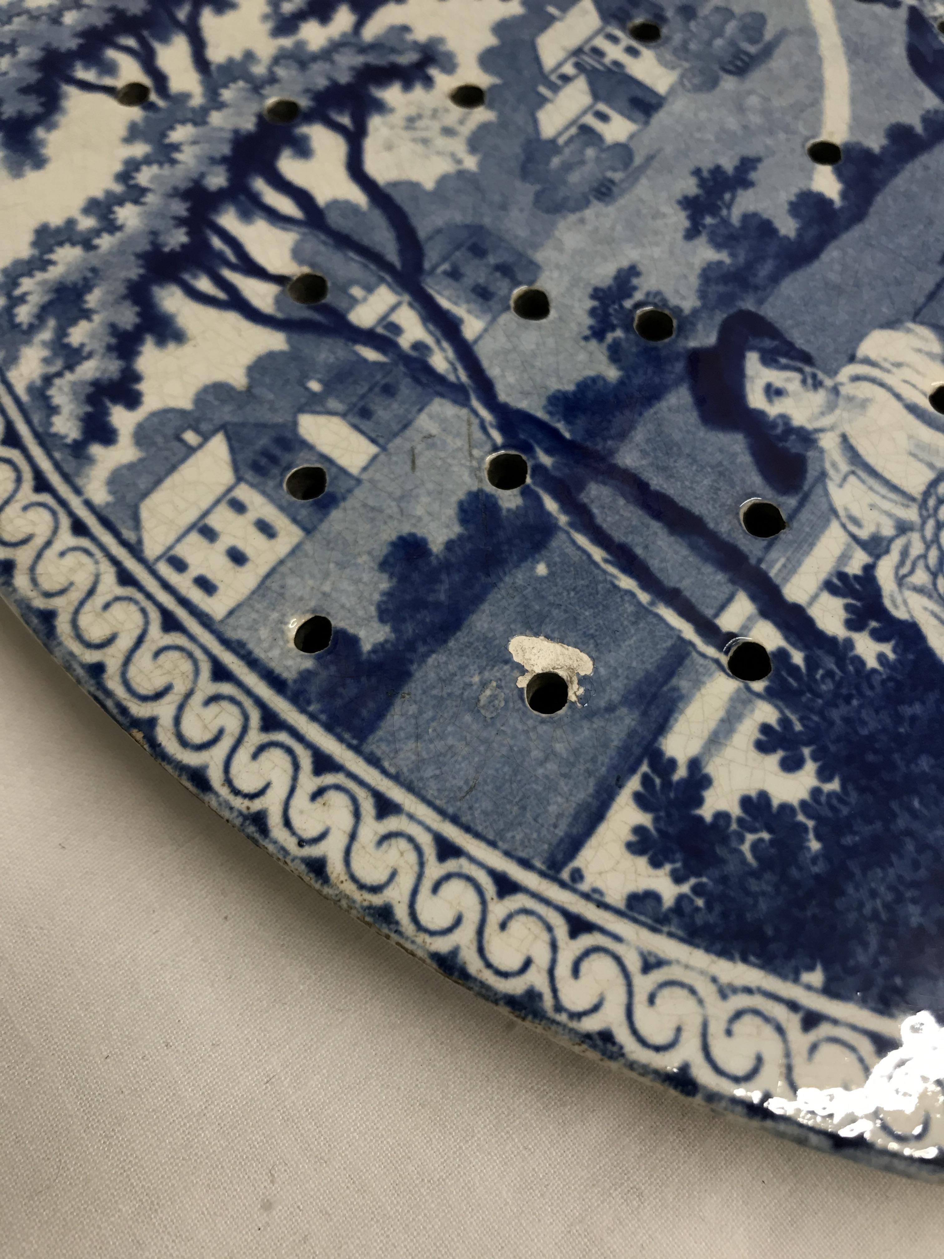 A blue and white transfer printed beemaster meat drainer marked 81 to reverse along with a Spode It - Image 9 of 9