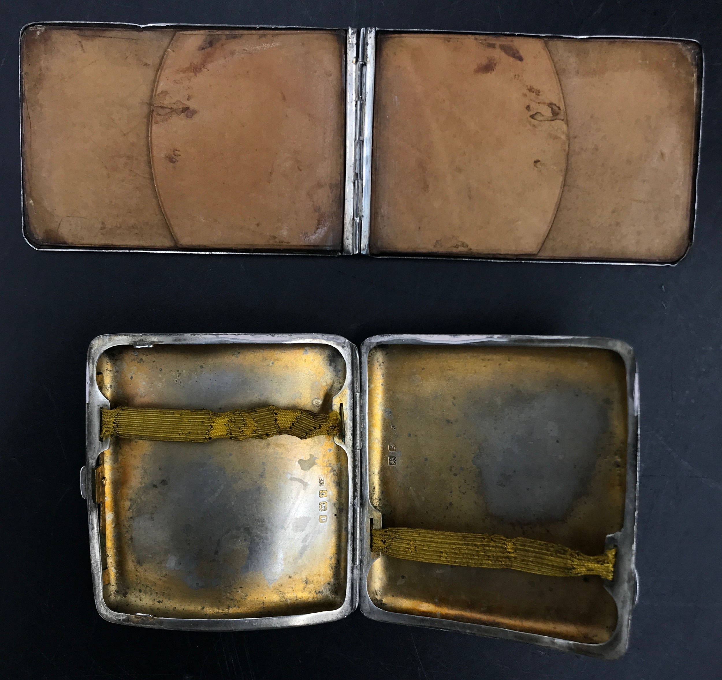 Hallmarked silver to include 2 x machine turned cigarette cases, Birmingham 1914 Clark & Sewell - Image 3 of 5