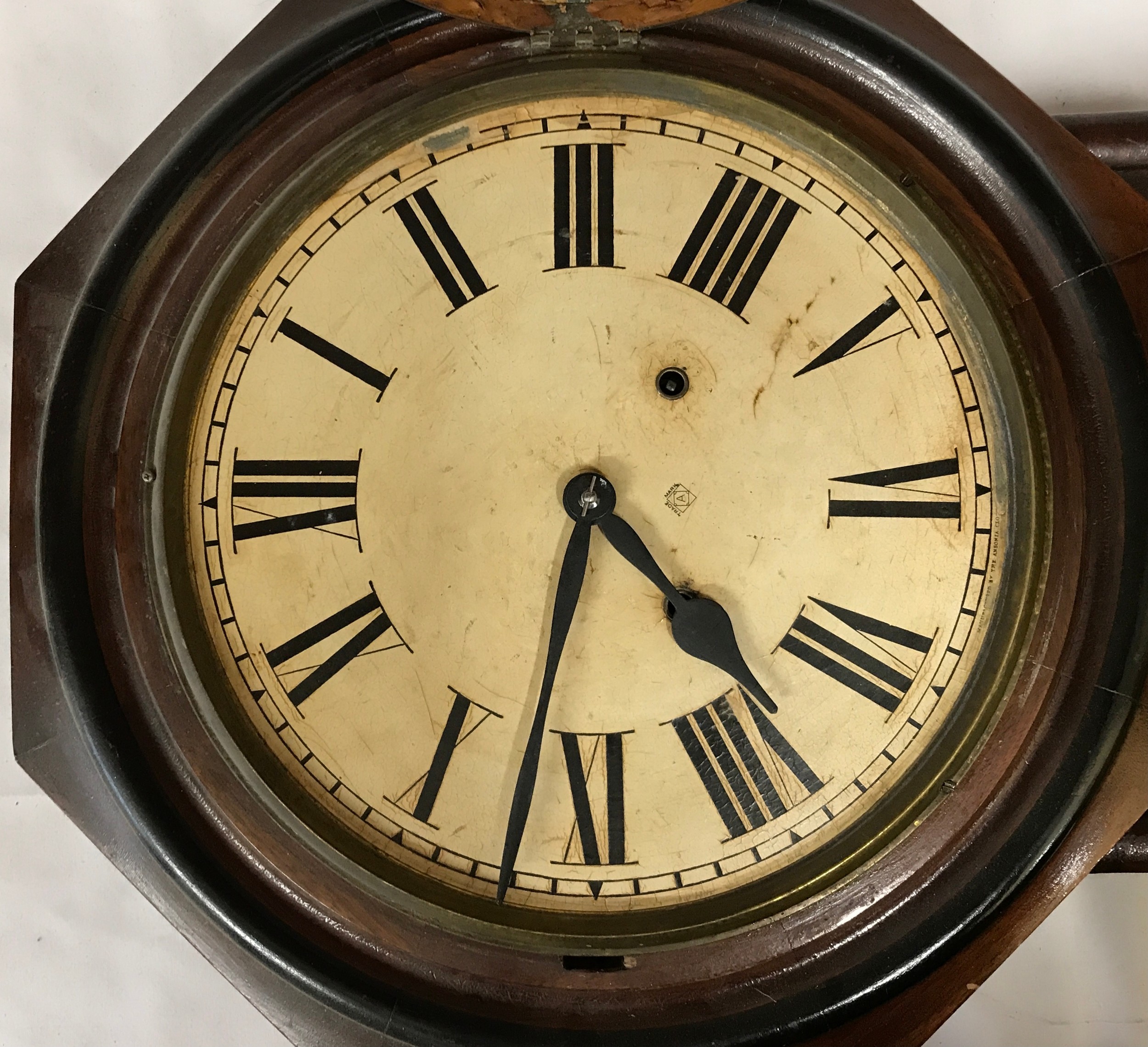 An American regulator cycle 8-day wall clock in octagonal wooden case with metal face using roman - Image 2 of 3