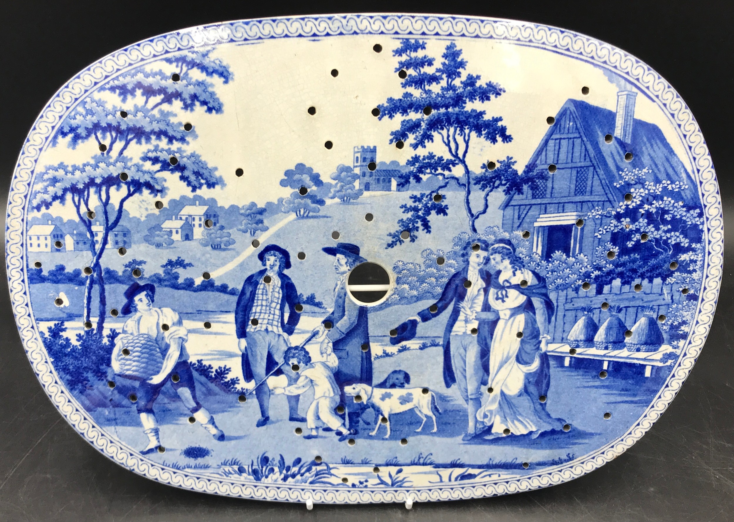 A blue and white transfer printed beemaster meat drainer marked 81 to reverse along with a Spode It - Image 2 of 9