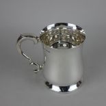 An Elizabeth II silver mug of Georgian style with scroll handle, maker Viners Sheffield 1958 11oz