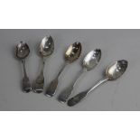 Four George IV silver Fiddle pattern teaspoons and a Victorian silver teaspoon (a/f two in poor