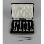 A cased set of six Edward VIII silver dessert forks Sheffield 1936 and a pair of George V silver