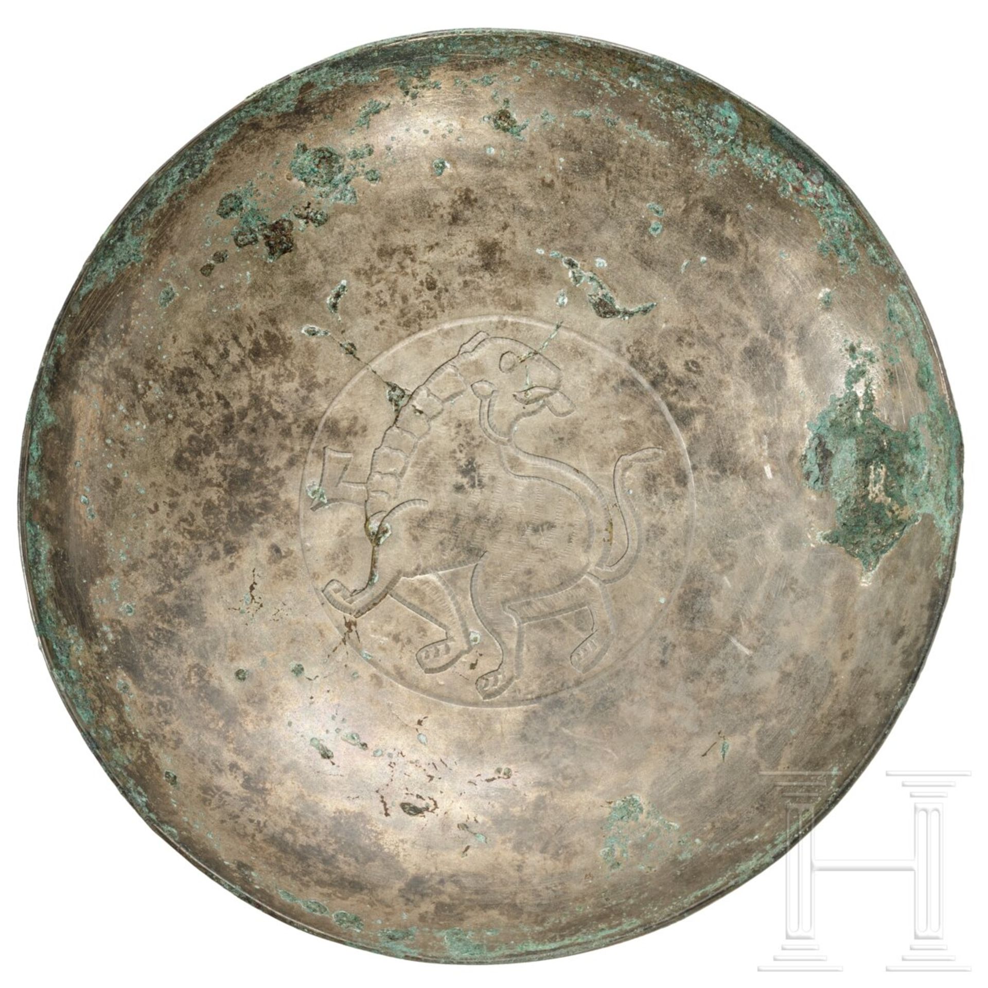 Silberschale mit Panther, achämenidisch, 5. Jhdt. v. Chr.  - Bild 2 aus 6