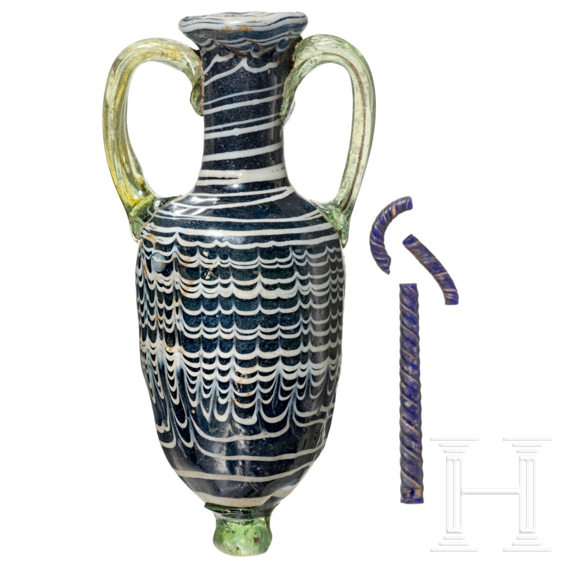Polychromer Glas-Amphoriskos, hellenistisch, östlicher Mittelmeerraum, 2. - Mitte 1. Jhdt. v. Chr. - Bild 2 aus 6