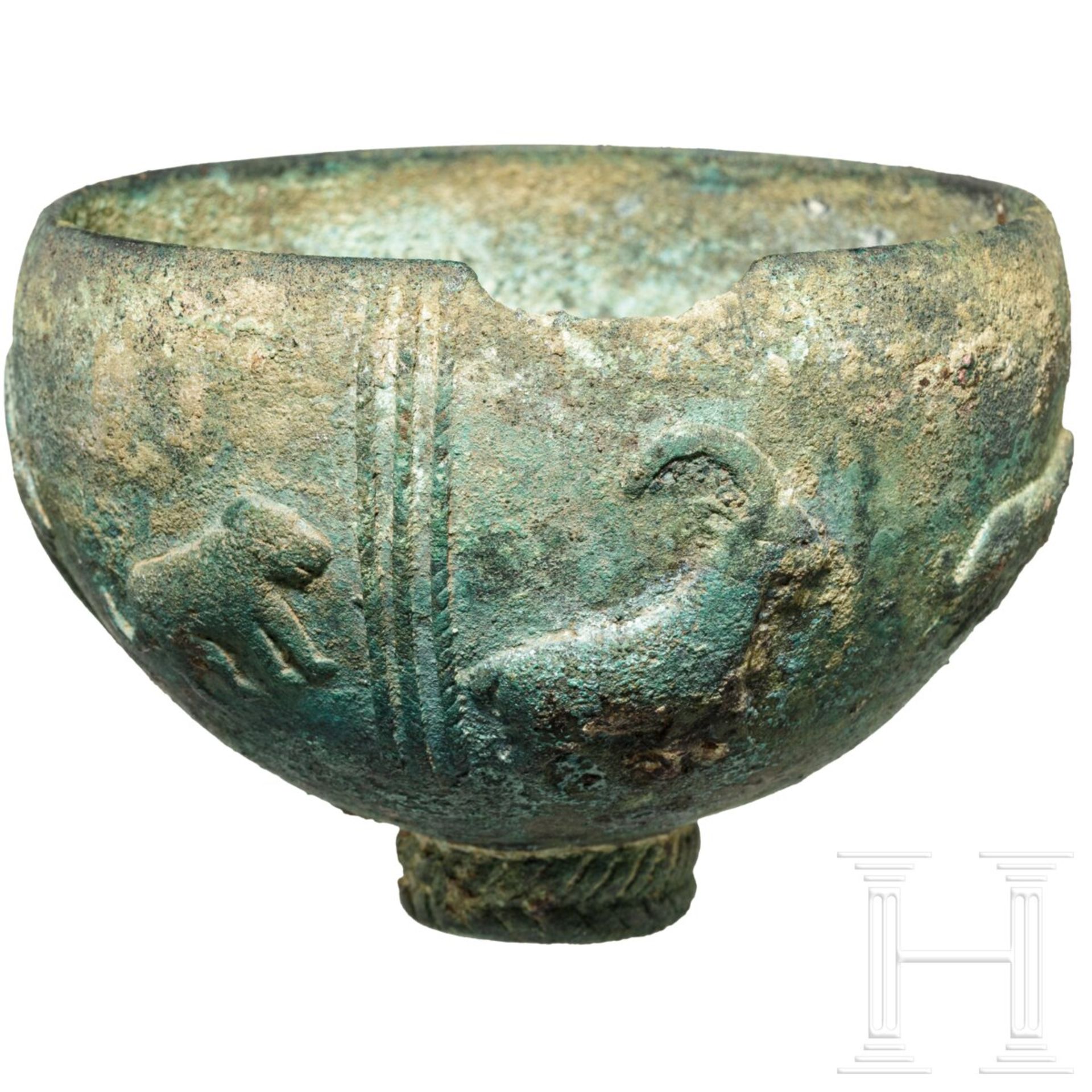 Bronzeschale mit Tierreliefs, elamitisch, 2. Jtsd. v. Chr. - Image 3 of 8