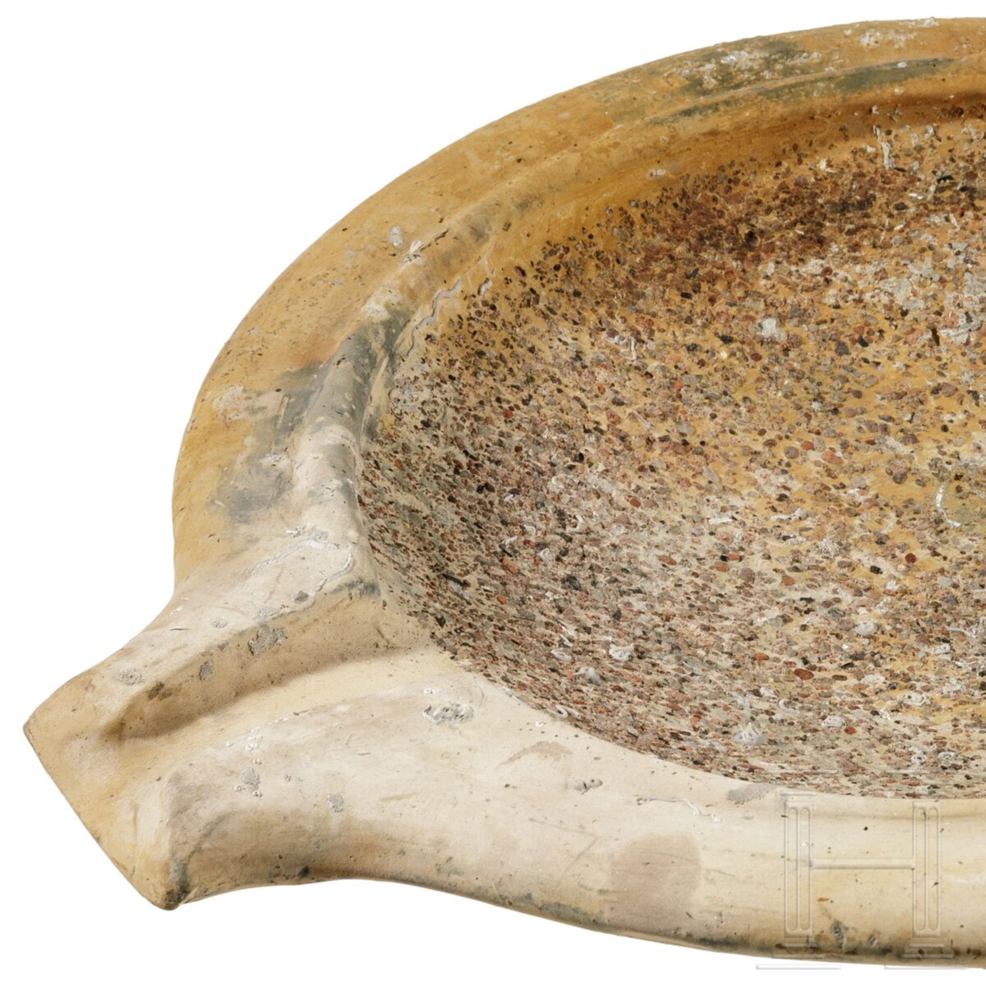 Reibschale aus Ton mit Quarzsandauflage (mortarium), römisch, 1. - 4. Jhdt. n. Chr. - Bild 5 aus 5