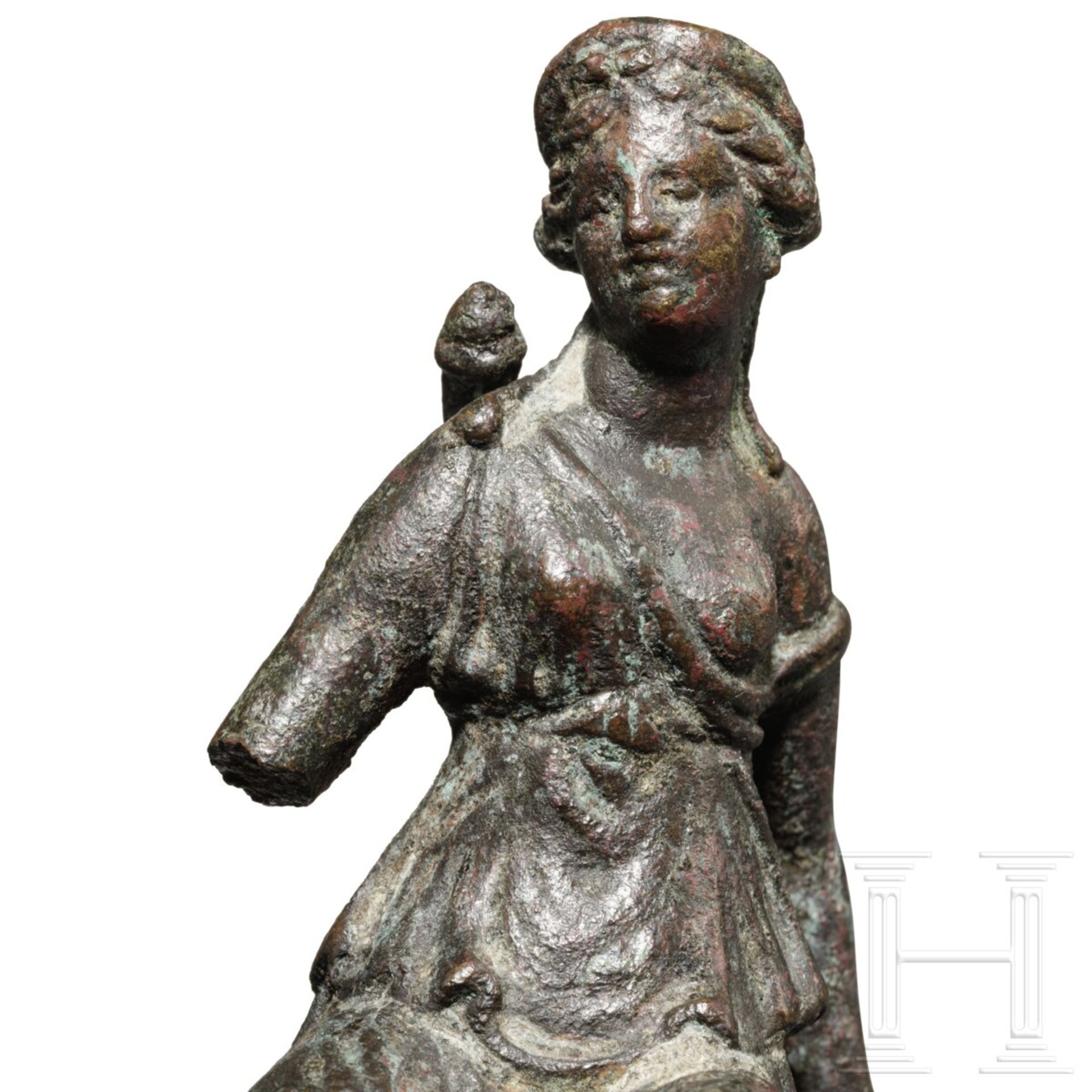 Bronze-Statuette der sitzenden Artemis, 1. Jhdt. n.Chr. - Bild 5 aus 5
