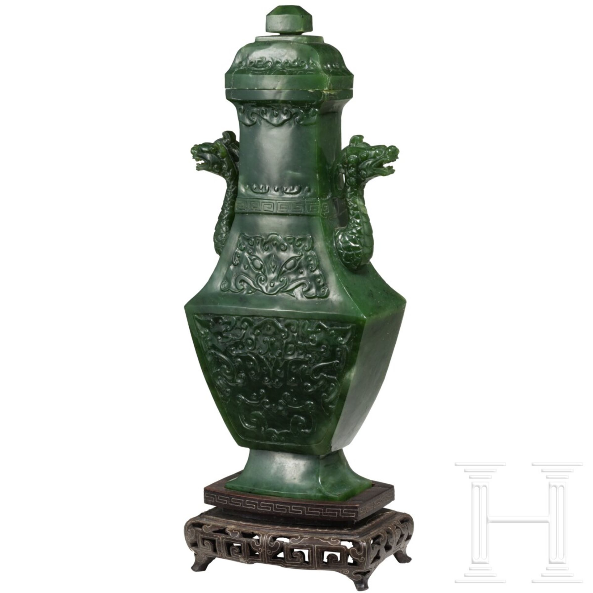 Jade-Vase mit Drachenhenkeln, China, 20. Jhdt. - Image 2 of 3