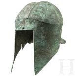 Illyrischer Helm mit Merkmalen korinthischer Helme der Lamia-Gruppe, 5. Jhdt. v. Chr.