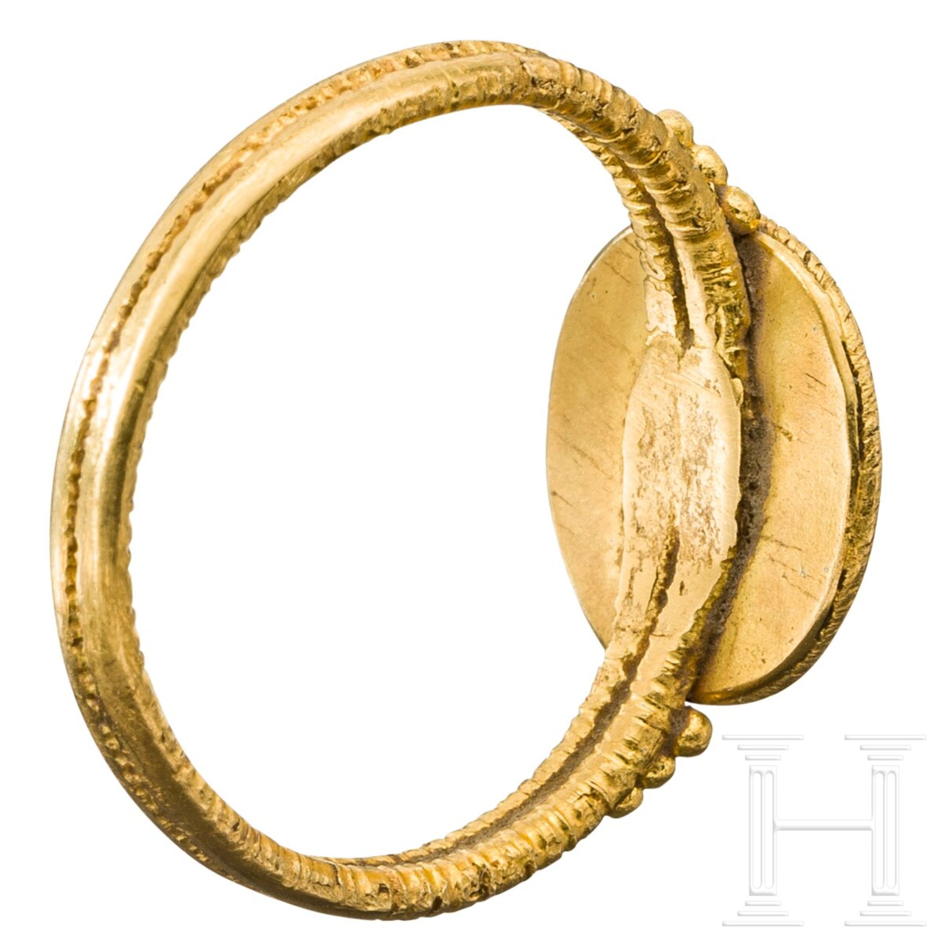 Goldener Ring mit Adlerkopf-Gemme im römischen Stil, 20. Jhdt. - Bild 3 aus 4