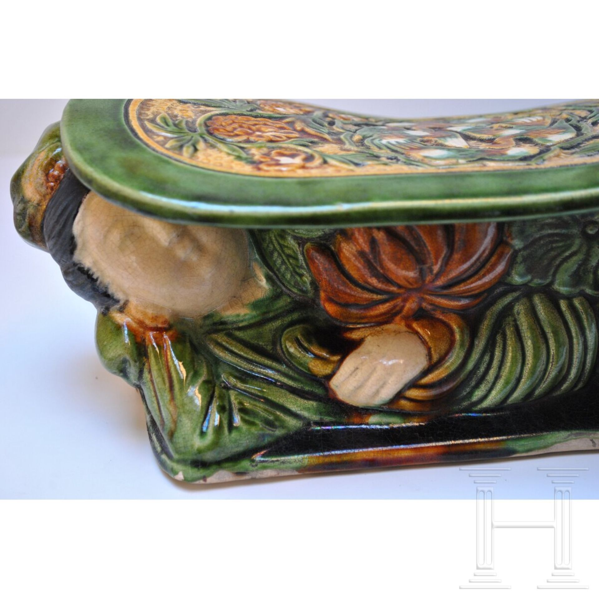 Sancai-glasiertes Keramik-Kissen, China, wohl 19./20. Jhdt. - Image 5 of 14