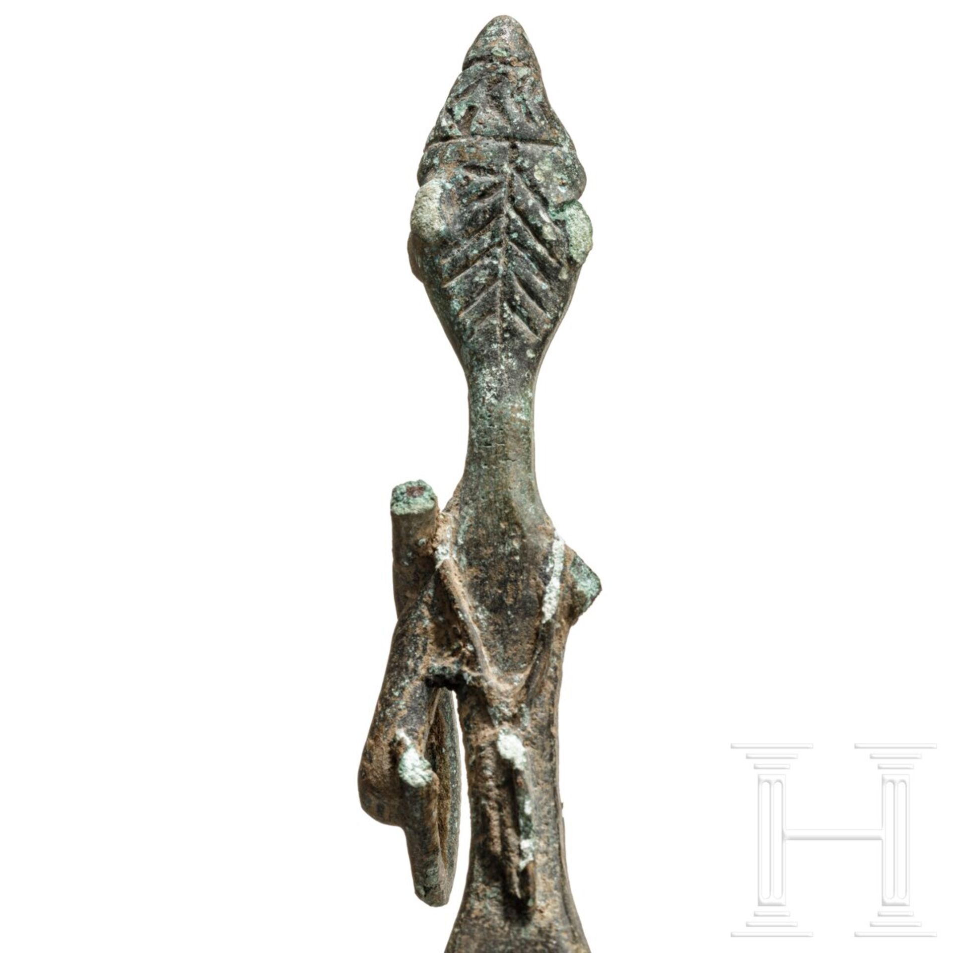 Bronzestatuette eines Bogenschützen, Sardinien, Nuraghische Epoche, 8. - 7. Jhdt. v. Chr.  - Bild 3 aus 4