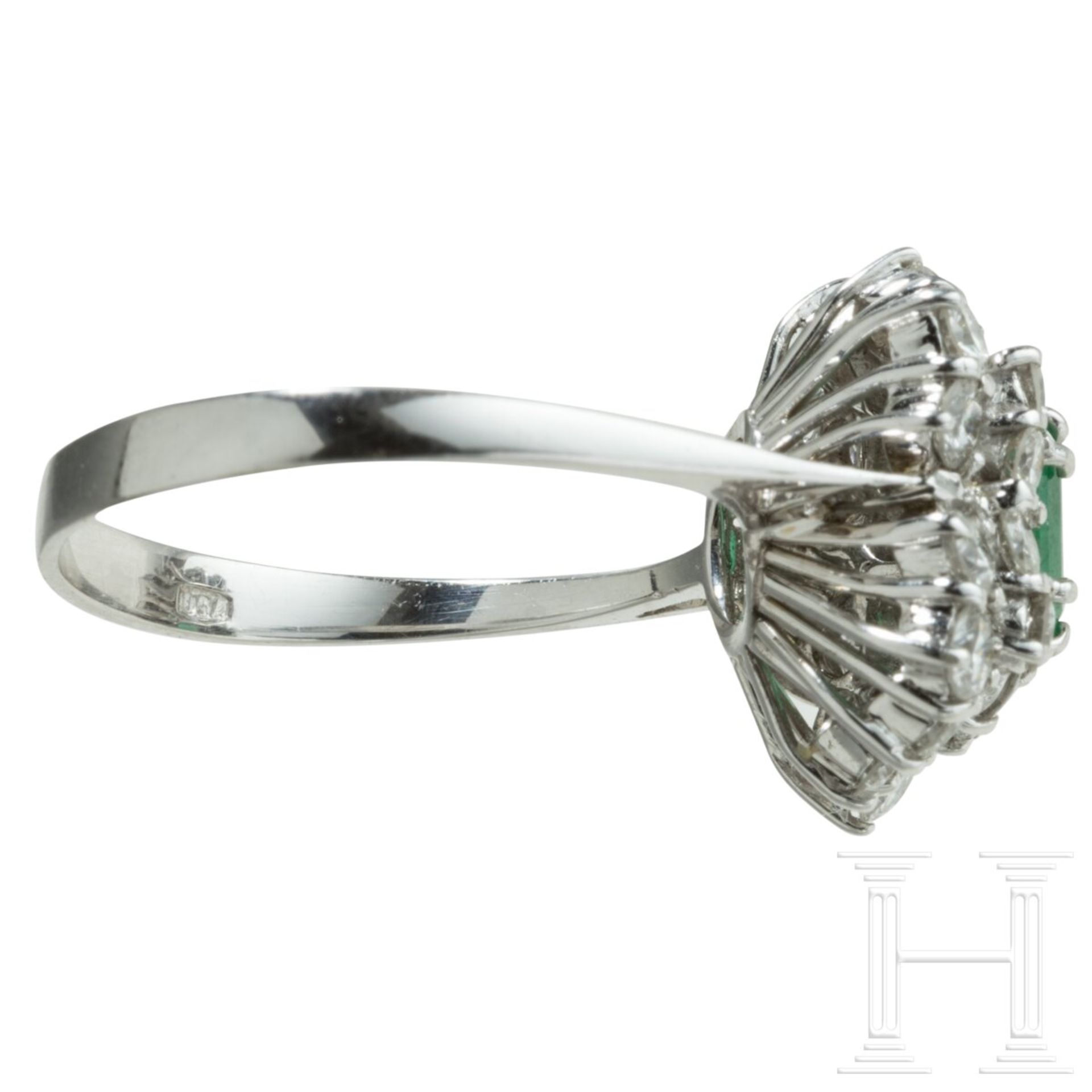 Weißgold-Ring mit Smaragd und Diamanten - Image 3 of 3