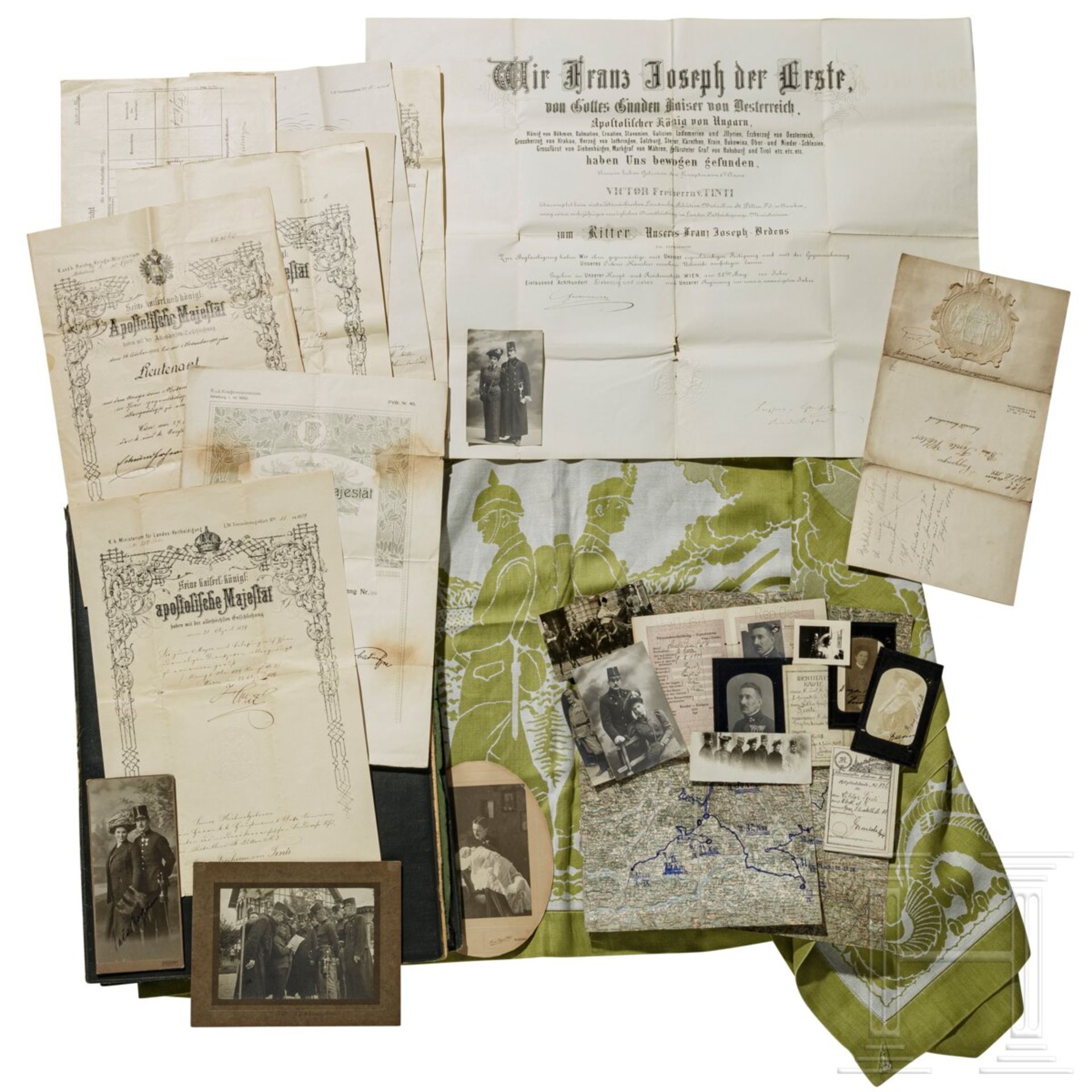Major Viktor Freiherr von Tinti (1881 - 1931) - große Mappe mit Dokumenten, Fotos, Ausweisen etc.