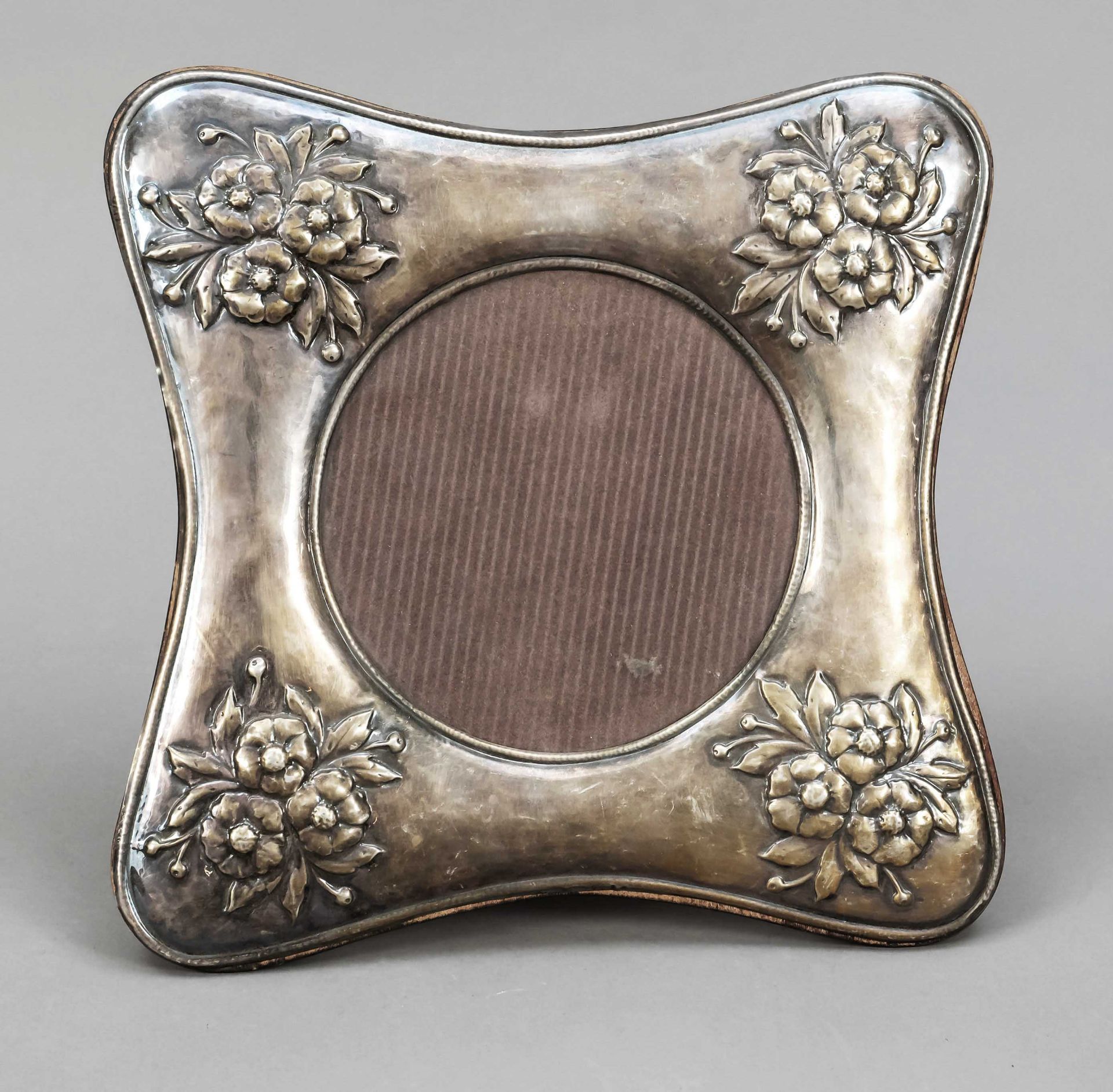 Photo stand frame, Italy, 20th century, sterling silver 925/000, square shape, on the sides with