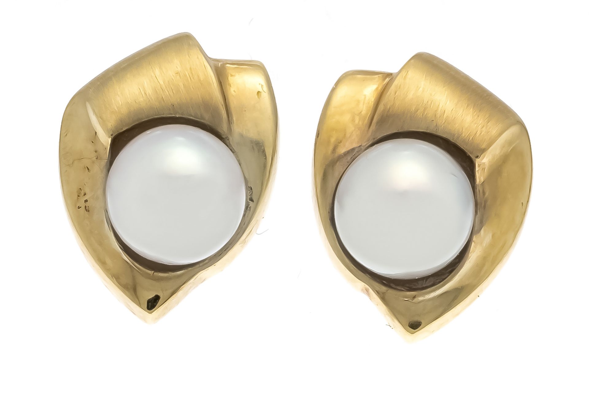 Pearl stud earrings GG 585/000 with 2 light gray cultured pearls 5,8 mm, l. 12 mm, 3,5 g