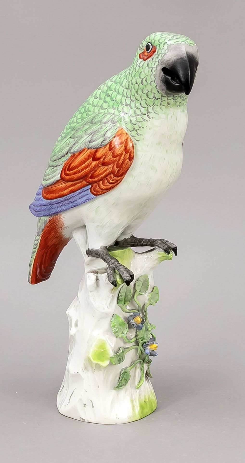 Parrot on a tree stump, Scheibe-Alsbach, Thuringia, 20th century, attached flowers on the tree