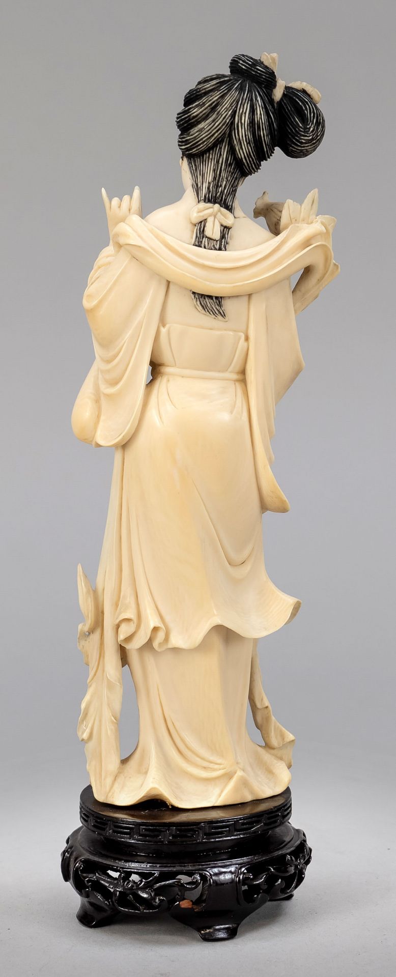 Courtesan, China, early 20th century, ivory carving, partially blackened / decorated. Mounted on - Image 2 of 2
