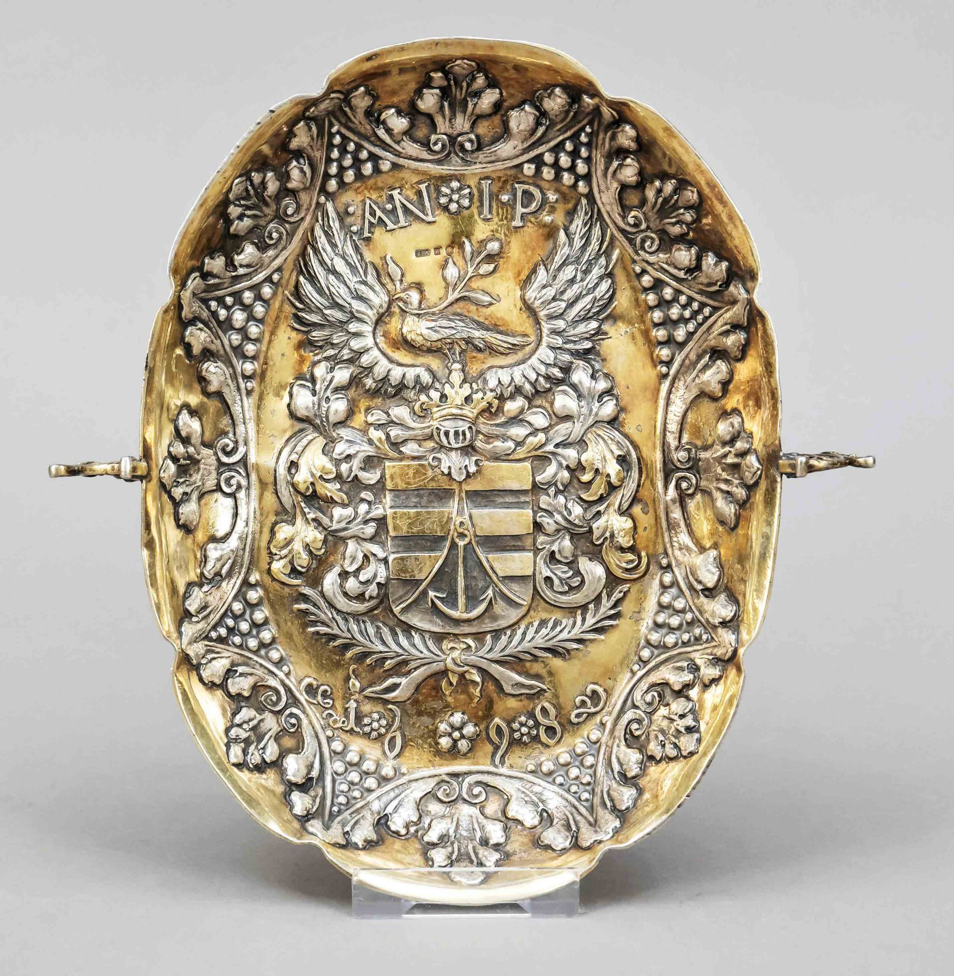 Oval bowl, late 17th century, silver hallmarked, partly gilded, of curved form, the sides with