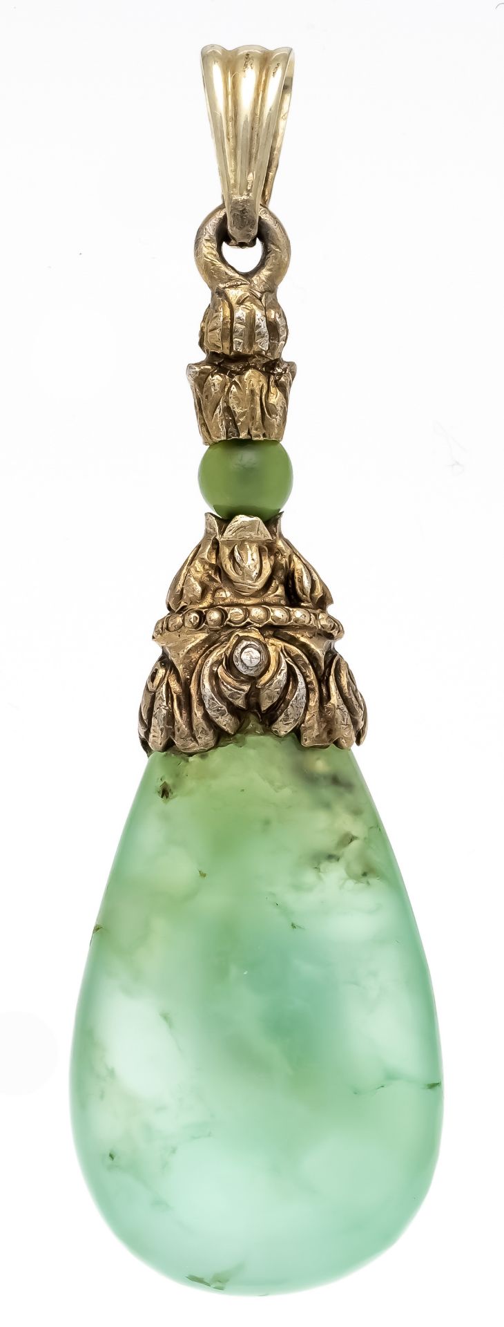 Jade pendant WG 585/000 with a drop-shaped jade grape, l. 48 mm, 5.7 g