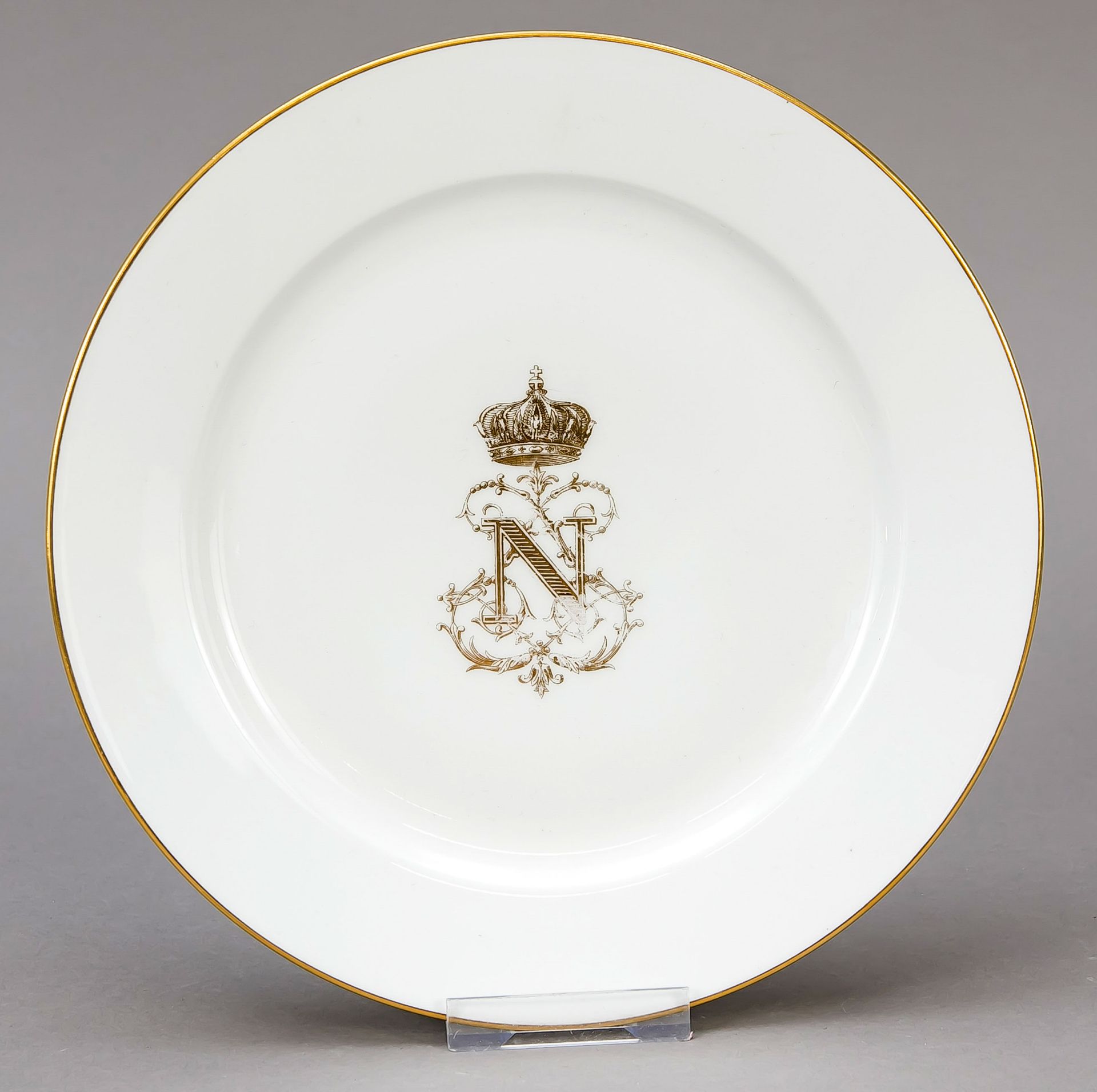 Flat plate, Sevres, II Empire 1852-1870, white, in the mirror Napoleon monogram with imperial