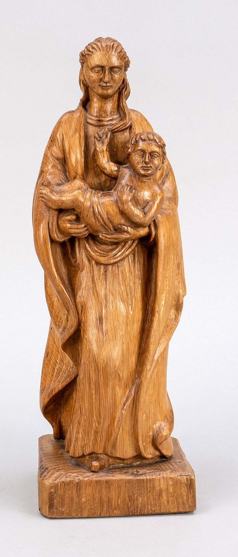 Holy figure of Mother of God with Christ Child, oak wood carving on square plinth, h. 34 cm