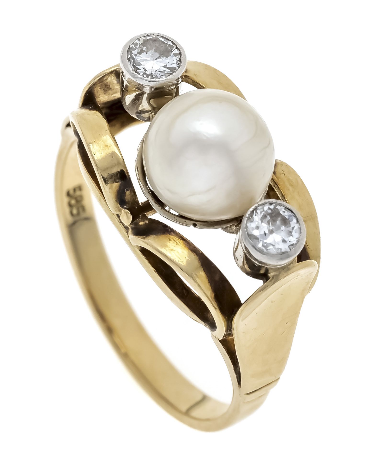 Old cut diamond pearl ring GG/WG 585/000 with one creamy white cultured pearl 7,2 mm and 2 old cut