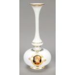 Vase, um 1900, runder Stand, K