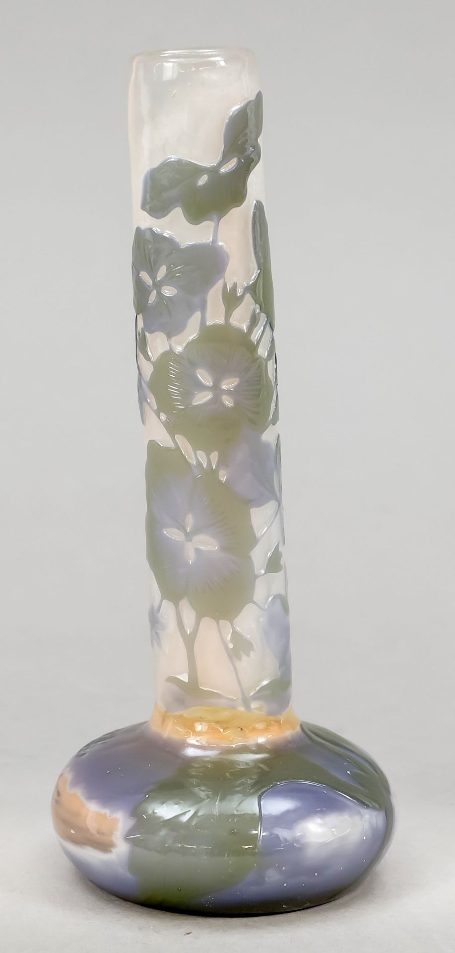 Kleine Vase, runder Stand, ged - Bild 2 aus 2