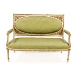 Elegantes Sofa im Louis-Seize-