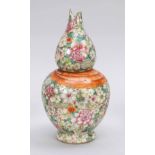 Famille-Rose-Vase in Kalebasse