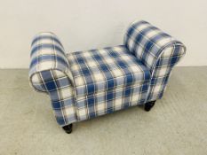A MODERN BLUE CHECK UPHOLSTERED BEDROOM STOOL WITH HINGED STORAGE SEAT - W 77CM.