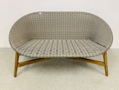 A MODERN WICKER 2 SEATER COUCH, W 145CM.